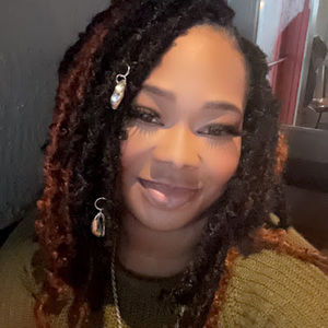 Meet your Posher, Nickie